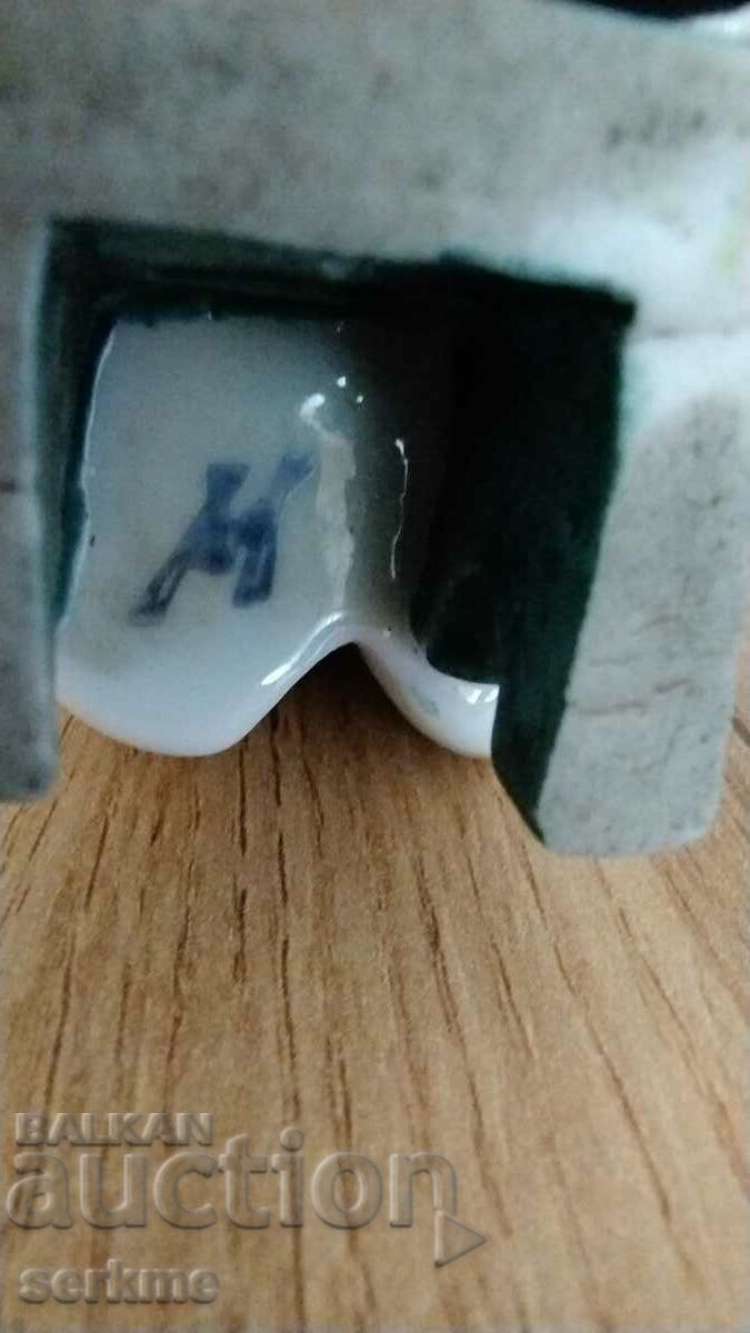 Porcelain figure - 6 Porcelain figure - 6