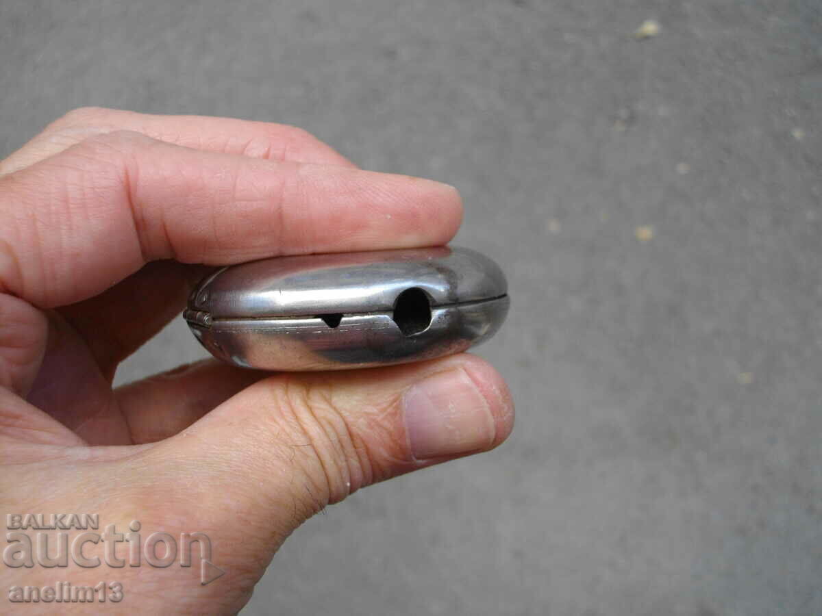 Licitație CUTIE VECHE DE CEAS DE BUZUUNAR Licitație CUTIE VECHE DE CEAS DE BUZUUNAR