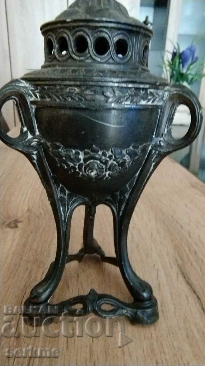 Auction Lamp holder Auction Lamp holder