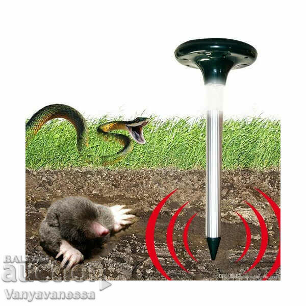 Solar device to fight rodents, snakes, moles, insects