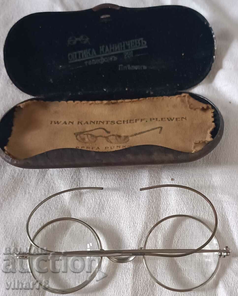 Доставка на СТАРИ ОЧИЛА-ПЕНСНЕ