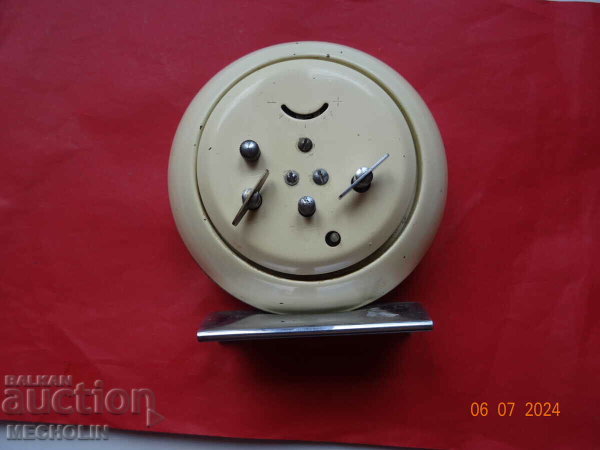 Delivery of COLLECTIBLE CHINESE ALARM CLOCK owl 2D