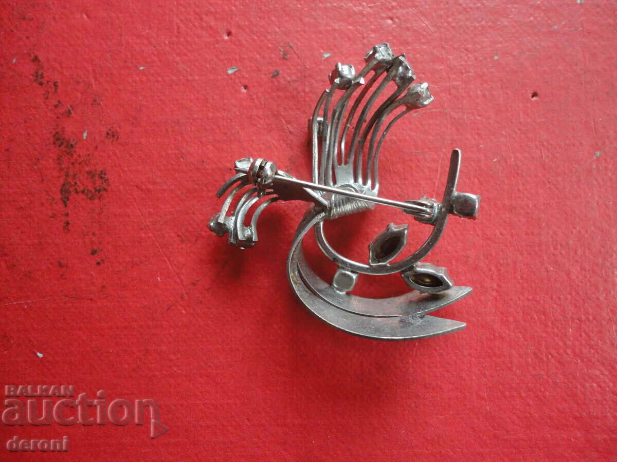 Auction Great brooch with 55 stones Auction Great brooch with 55 stones