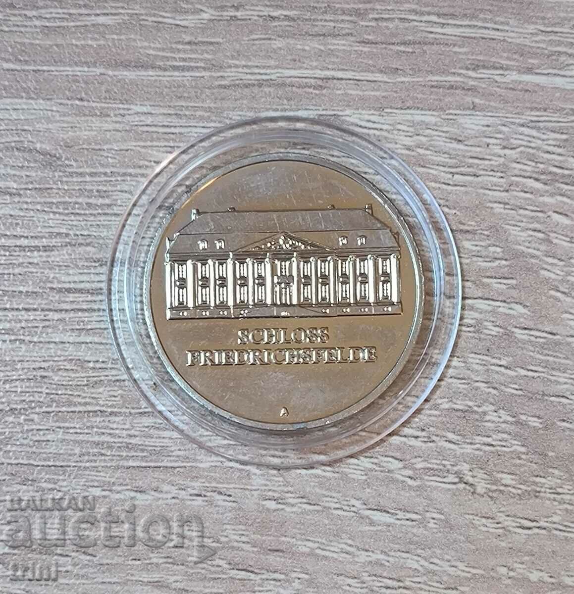 Plaque Zoo Berlin - Tirpark with price 10.00 BGN | € 5.11 Plaque Zoo Berlin - Tirpark with price 10.00 BGN | € 5.11