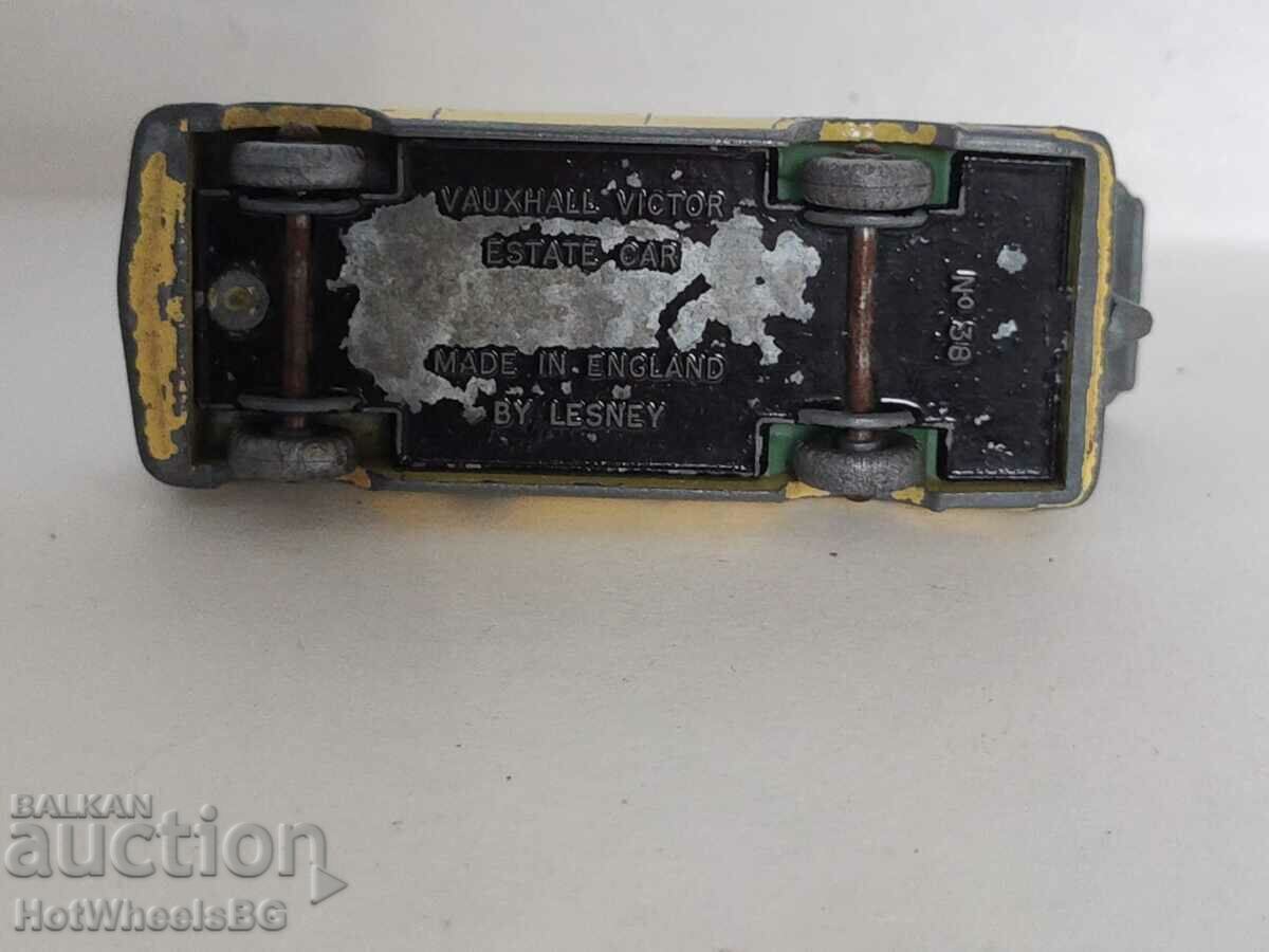 MATCHBOX LESNEY. No. 38B Vauxhall Victor Estate Car 1963 - 6 MATCHBOX LESNEY. No. 38B Vauxhall Victor Estate Car 1963 - 6