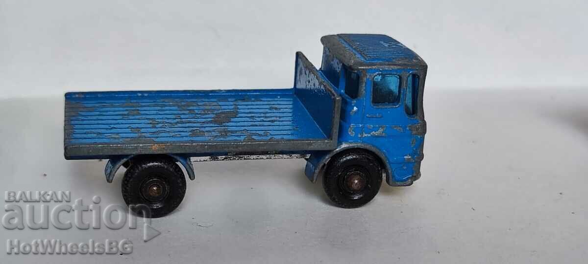 - MATCHBOX LESNEY. No. 60B Site Hut Truck 1966