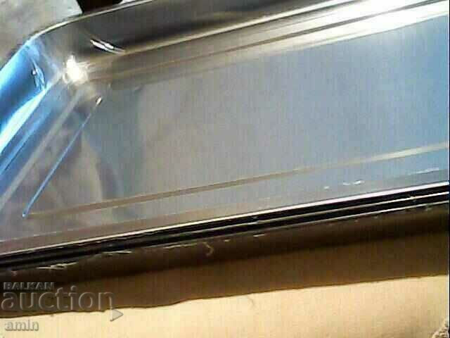 Delivery of 3 metal 4 brand new pans for cooking.. Delivery of 3 metal 4 brand new pans for cooking..