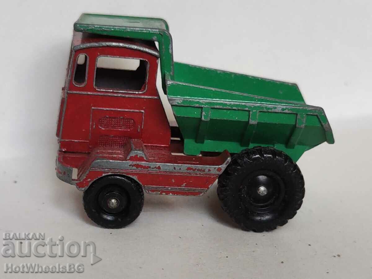 - MATCHBOX LESNEY. Νο. 2C Muir Hill Dumper 1962