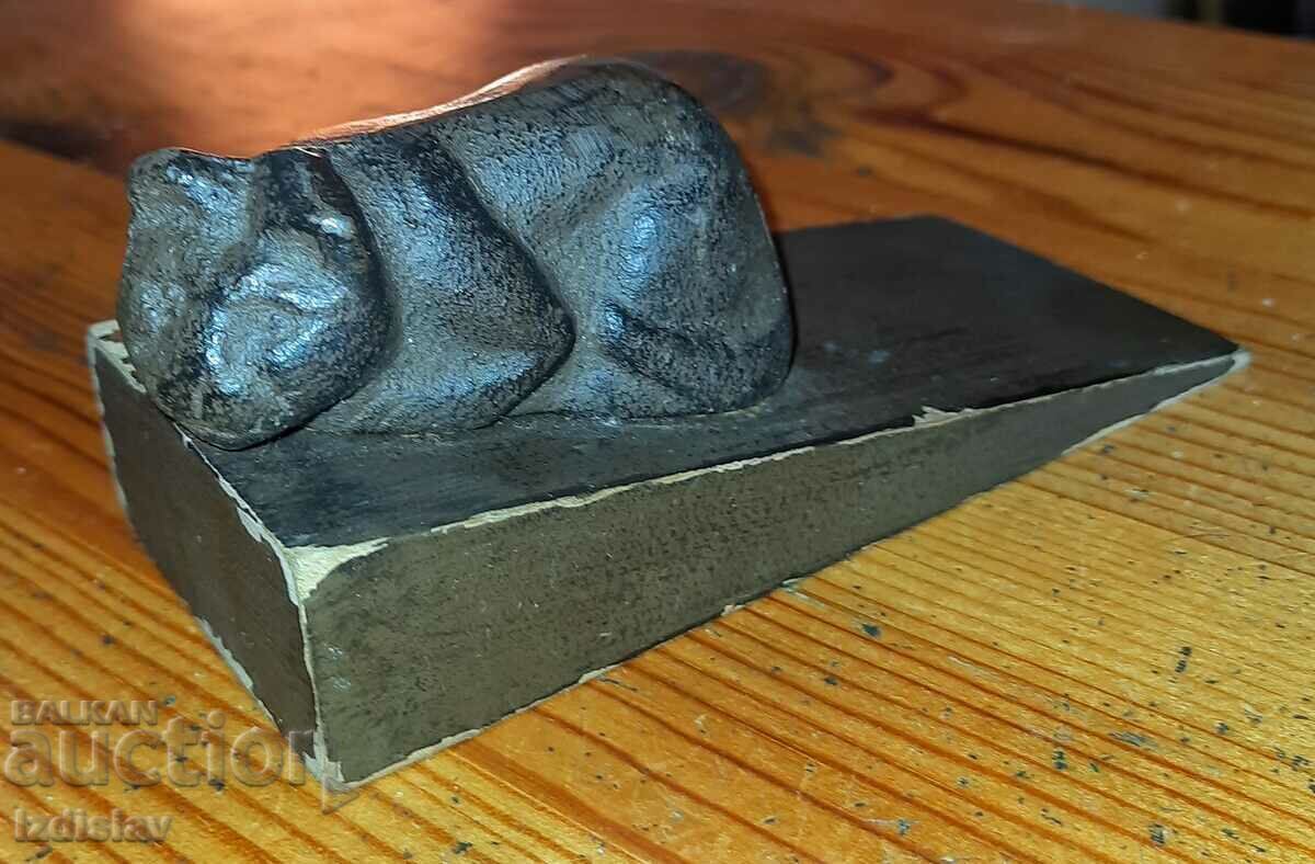 Delivery of Cat Neck Restraint Delivery of Cat Neck Restraint