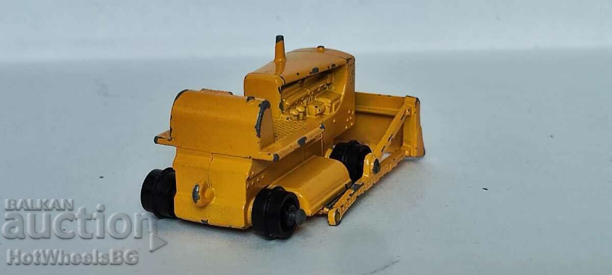 Delivery of MATCHBOX LESNEY. No. 18D Caterpillar D8 Bulldozer 1964 Delivery of MATCHBOX LESNEY. No. 18D Caterpillar D8 Bulldozer 1964