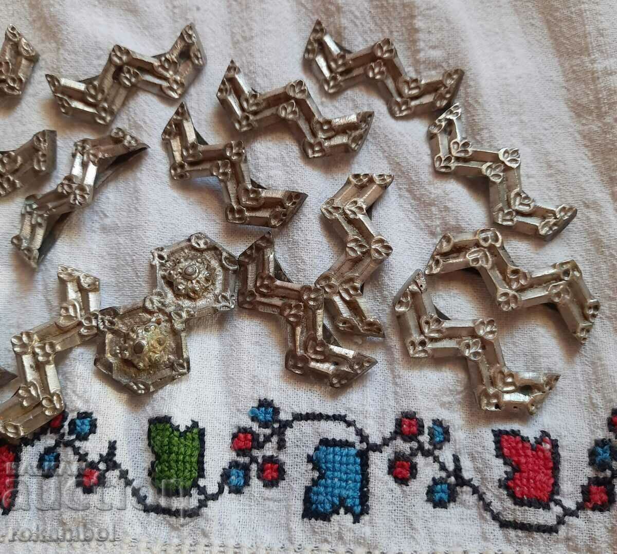 Παράδοση Ασημένιοι σύνδεσμοι ζωνών Αναγέννησης Παράδοση Ασημένιοι σύνδεσμοι ζωνών Αναγέννησης