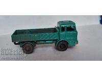 - MATCHBOX LESNEY. No. 1E Mercedes Truck 1967