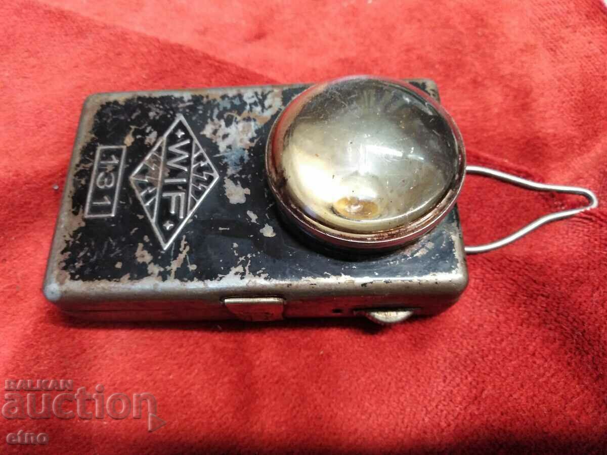 Delivery of OLD GERMAN FLASHLIGHT-VSV, searchlight, lantern