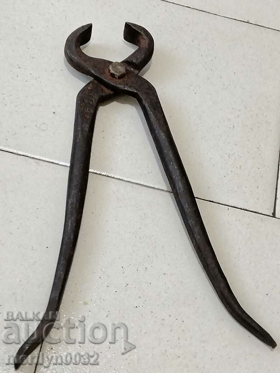 Old blacksmith's tongs, shingles, wrought iron - 6 Old blacksmith's tongs, shingles, wrought iron - 6