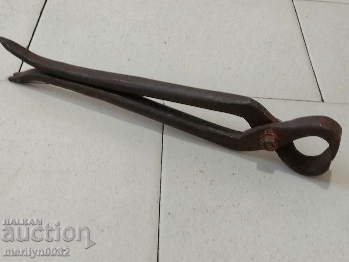 Old blacksmith's tongs, shingles, wrought iron - 7 Old blacksmith's tongs, shingles, wrought iron - 7