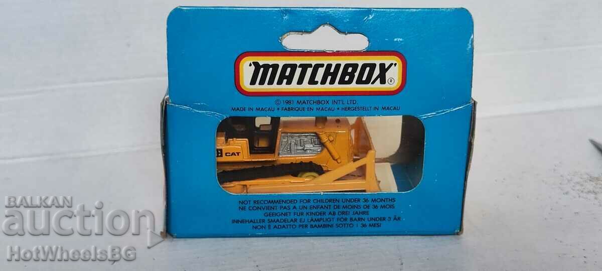 Auction  MATCHBOX LESNEY. No. MB 9 Bulldozer