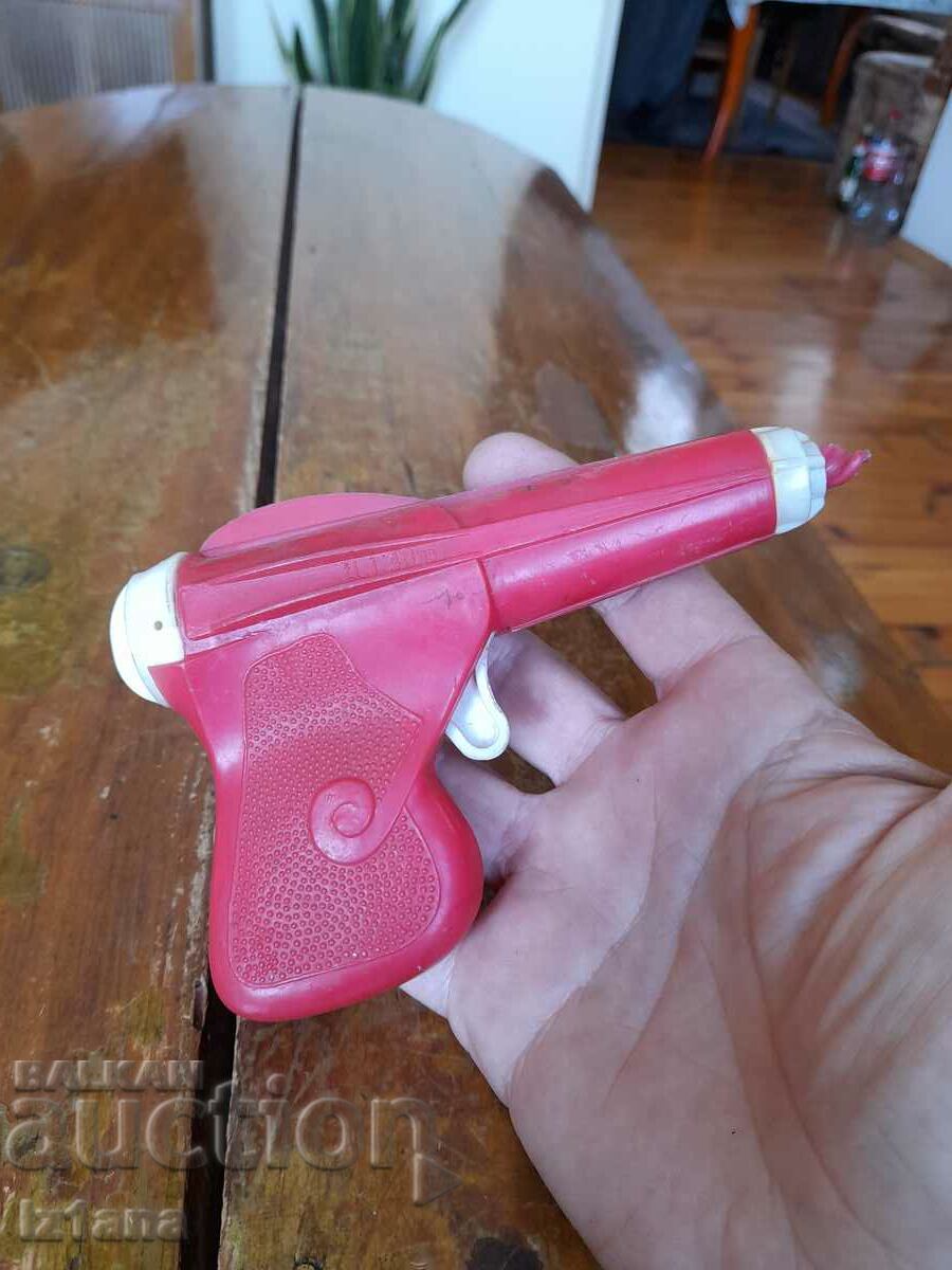 Παράδοση Ένα παλιό παιδικό όπλο Παράδοση Ένα παλιό παιδικό όπλο