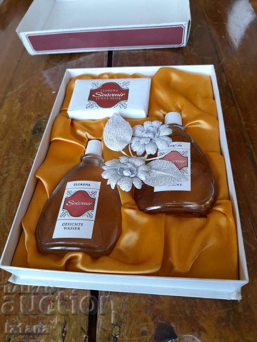 Old Florena cosmetic set with price 160.00 BGN | € 81.81