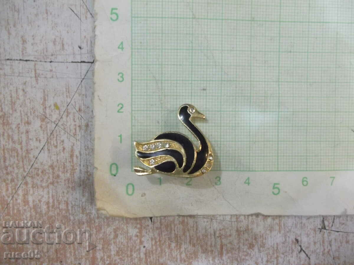 Auction Brooch - 7 Auction Brooch - 7