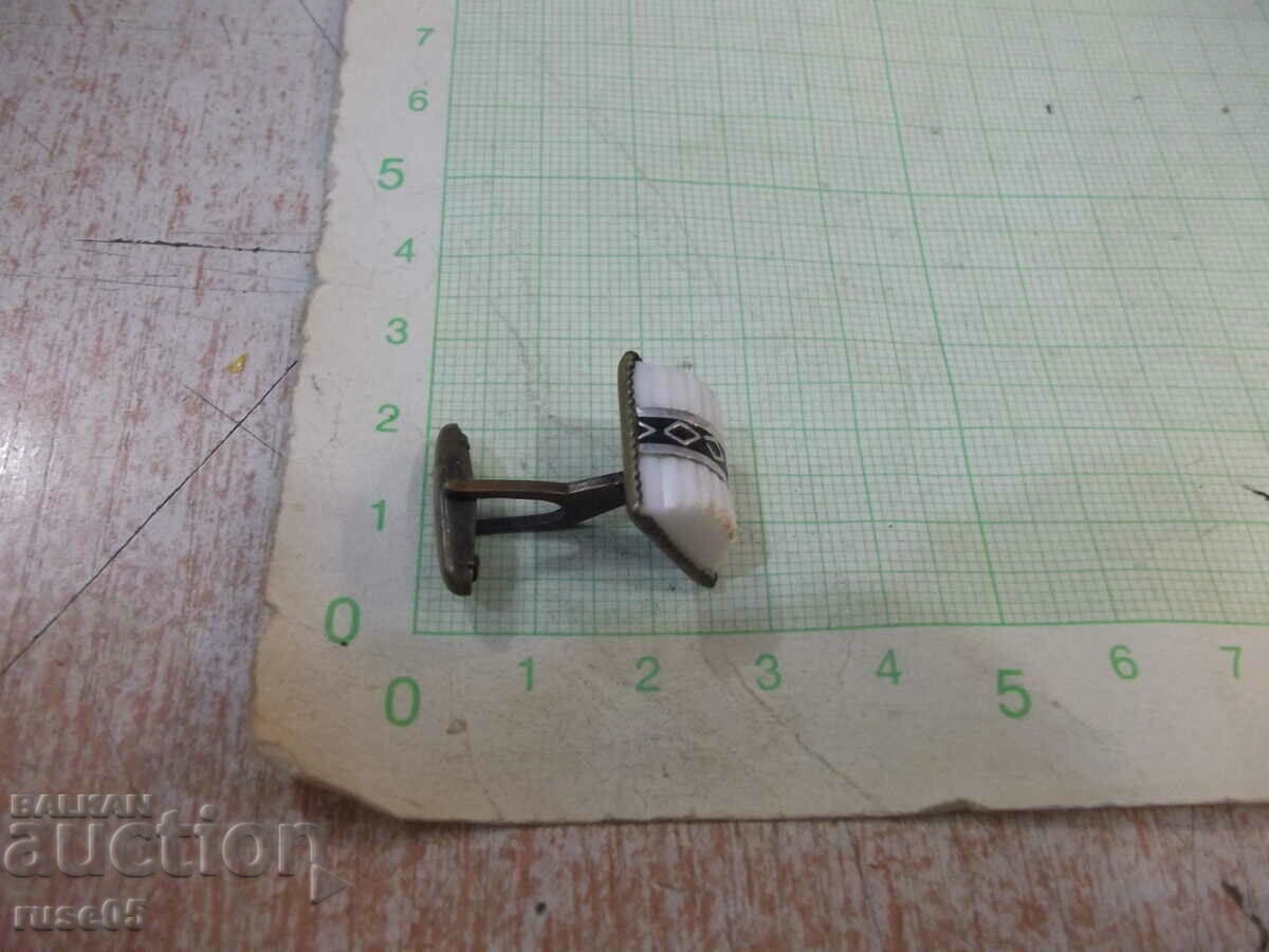 Buttonel old with price 3.00 BGN | € 1.53 Buttonel old with price 3.00 BGN | € 1.53