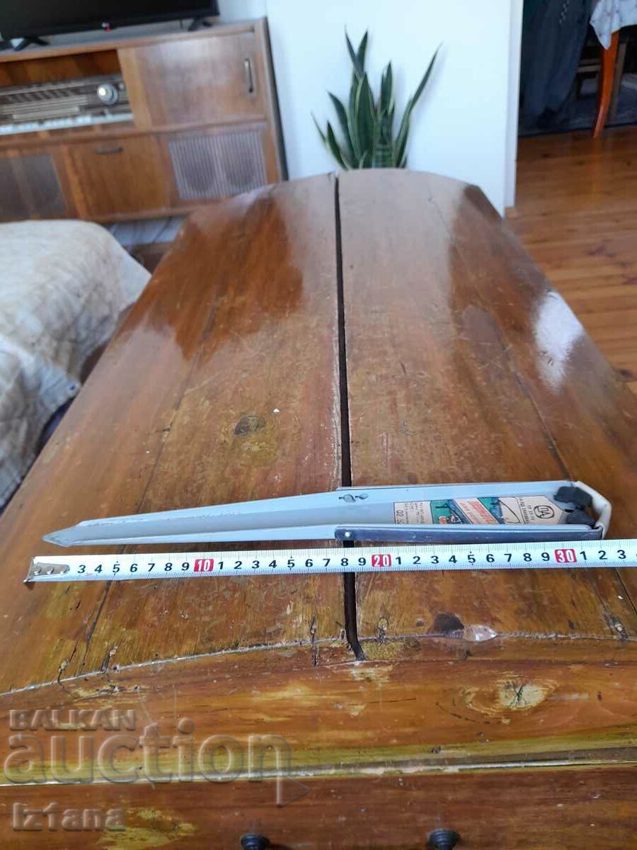 Old rod stand with price 22.00 BGN | € 11.25 Old rod stand with price 22.00 BGN | € 11.25