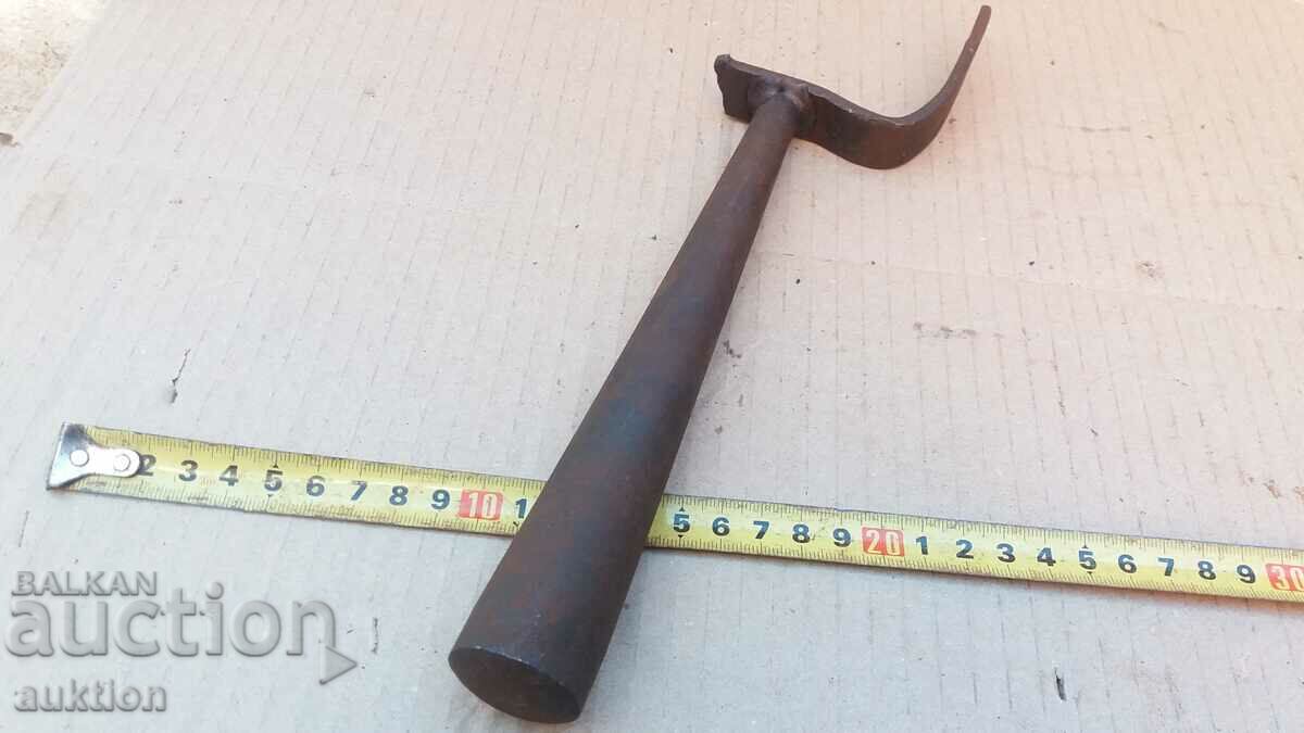 OLD Movable Anvil - 6 OLD Movable Anvil - 6