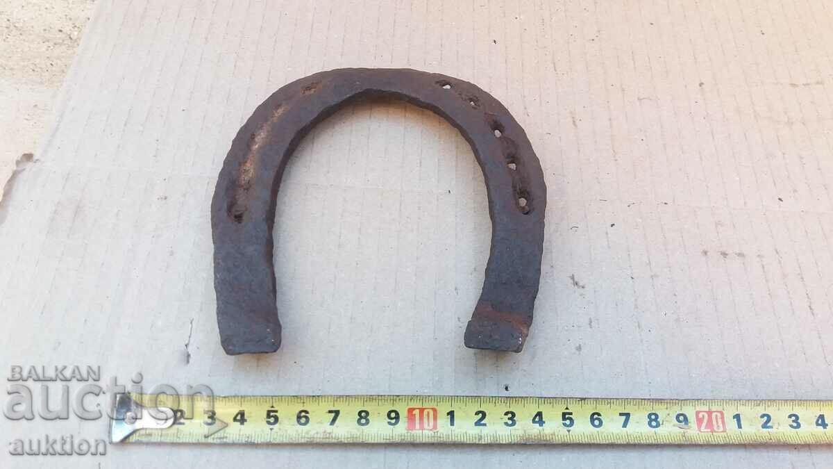 Auction OLD FORGED HORSESHOE Auction OLD FORGED HORSESHOE