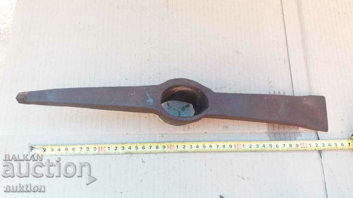 Auction massive pickaxe - construction troops Auction massive pickaxe - construction troops