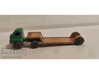 MATCHBOX LESNEY. No. 27A Low Loader 1956