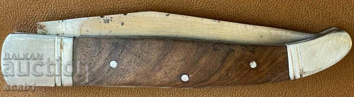 Delivery of Pocket knife with sheath and lighter Delivery of Pocket knife with sheath and lighter