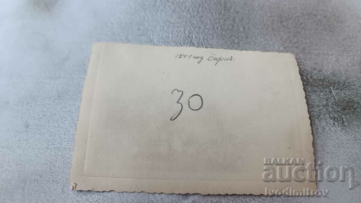 Photo Sofia Young men and women on an excursion to Vitosha 1941 with price 1.65 BGN | € 0.84 Photo Sofia Young men and women on an excursion to Vitosha 1941 with price 1.65 BGN | € 0.84