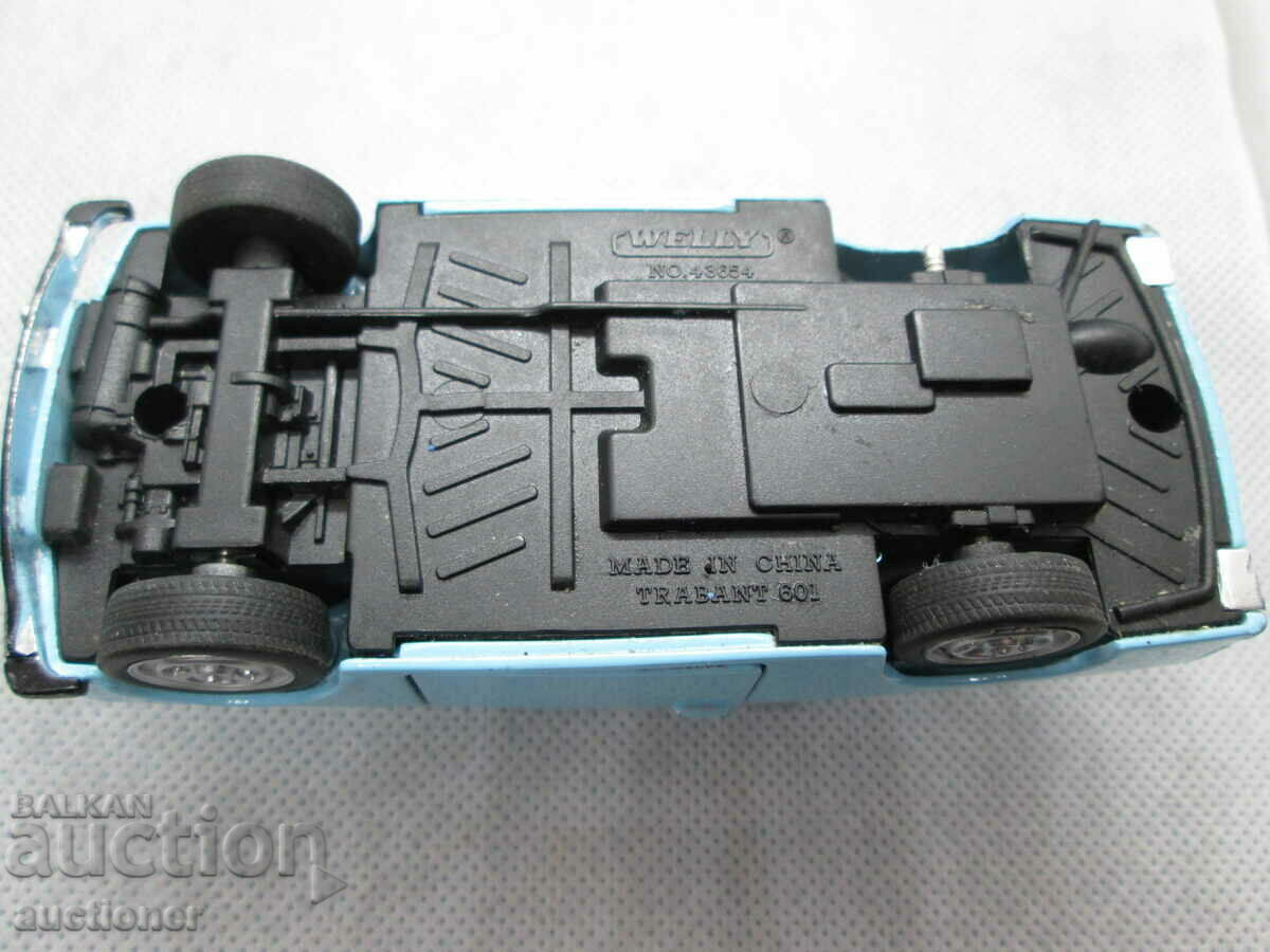 TRABANT-601 METAL MODEL FOR PARTS OR RESTORATION - 5 TRABANT-601 METAL MODEL FOR PARTS OR RESTORATION - 5