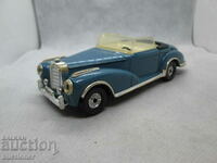 CORGI MERCEDES -BENZ300S-1956  1/35