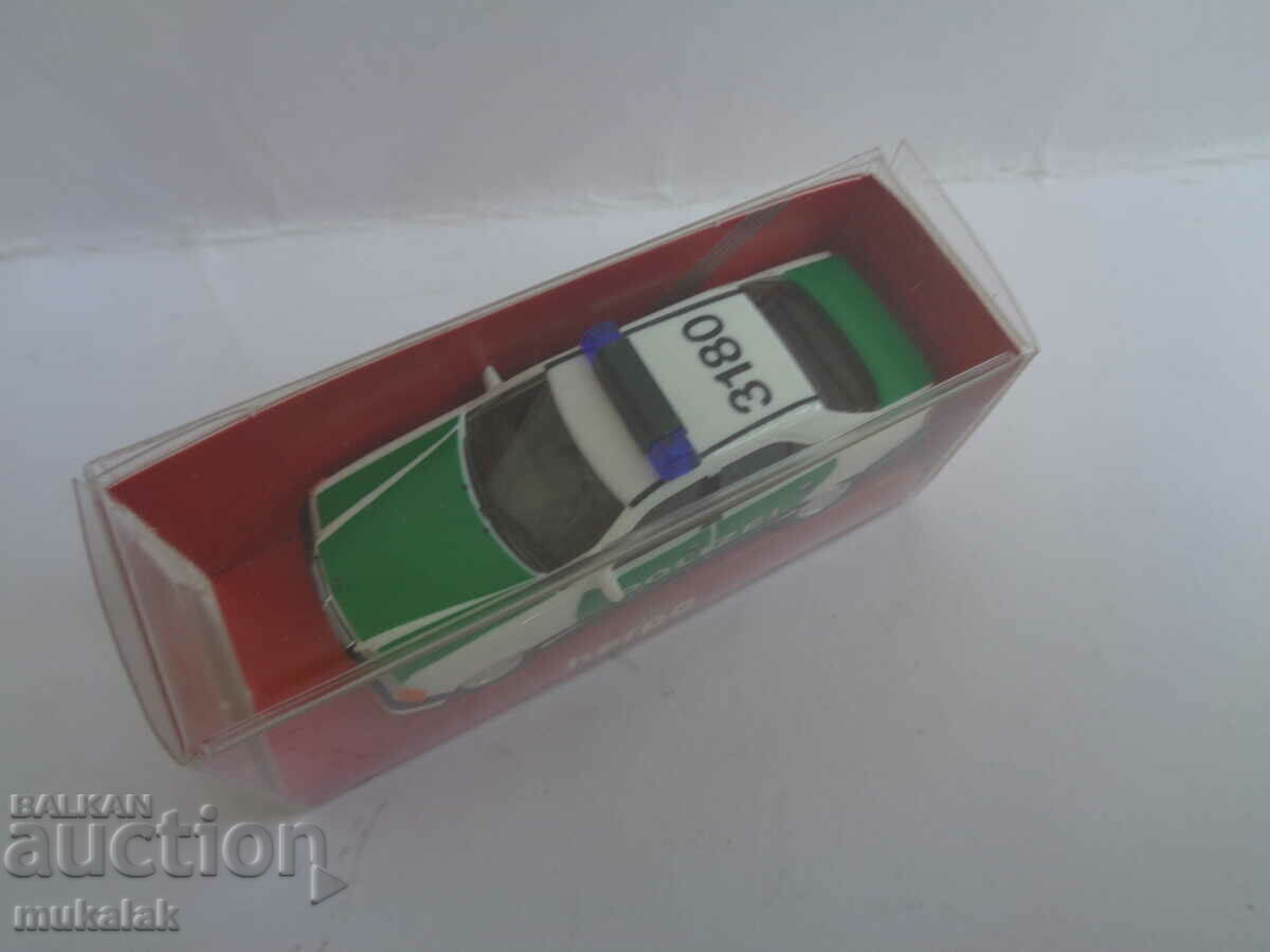 Delivery of HERPA H0 1/87 MERCEDES BENZ C POLICE MODEL TROLLEY TOY Delivery of HERPA H0 1/87 MERCEDES BENZ C POLICE MODEL TROLLEY TOY