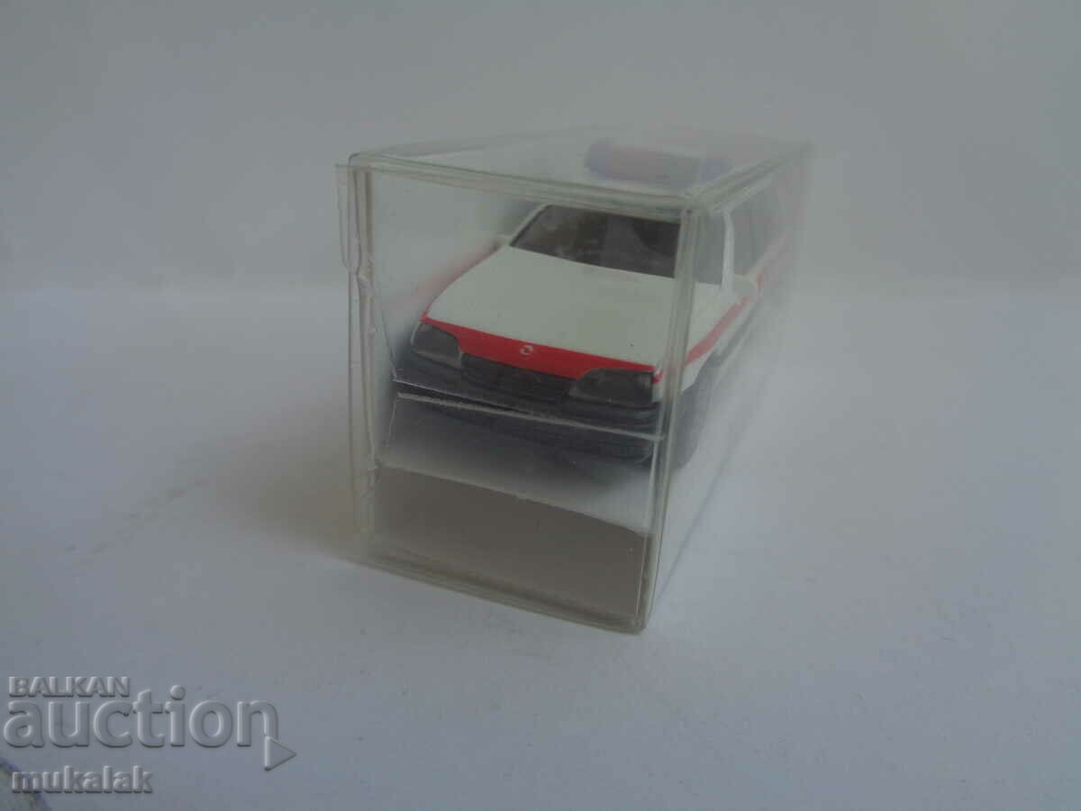 HERPA H0 1/87 OPEL OMEGA POLICE MODEL CAR TOY with price 10.00 BGN | € 5.11