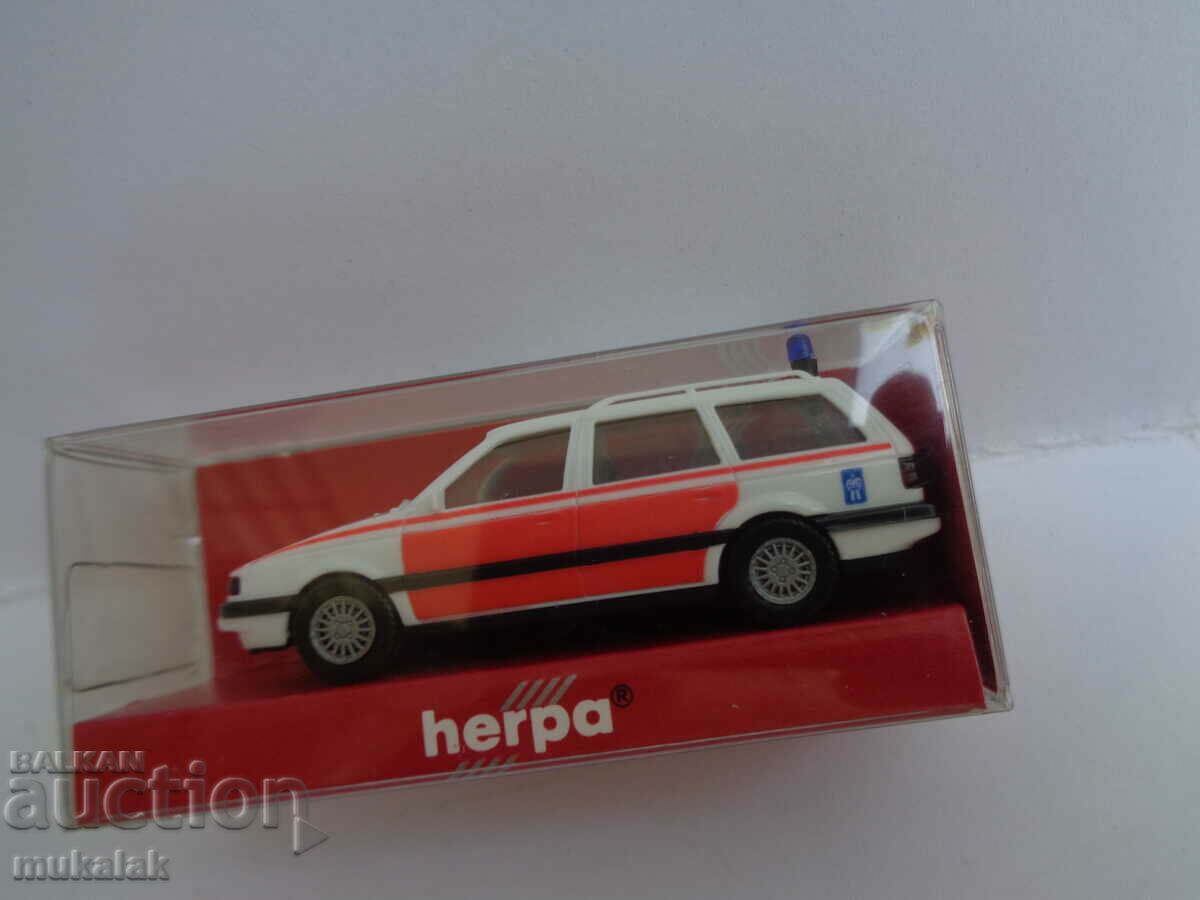 HERPA H0 1/87 VW PASSAT POLICE MODEL CAR TOY with price 10.00 BGN | € 5.11 HERPA H0 1/87 VW PASSAT POLICE MODEL CAR TOY with price 10.00 BGN | € 5.11