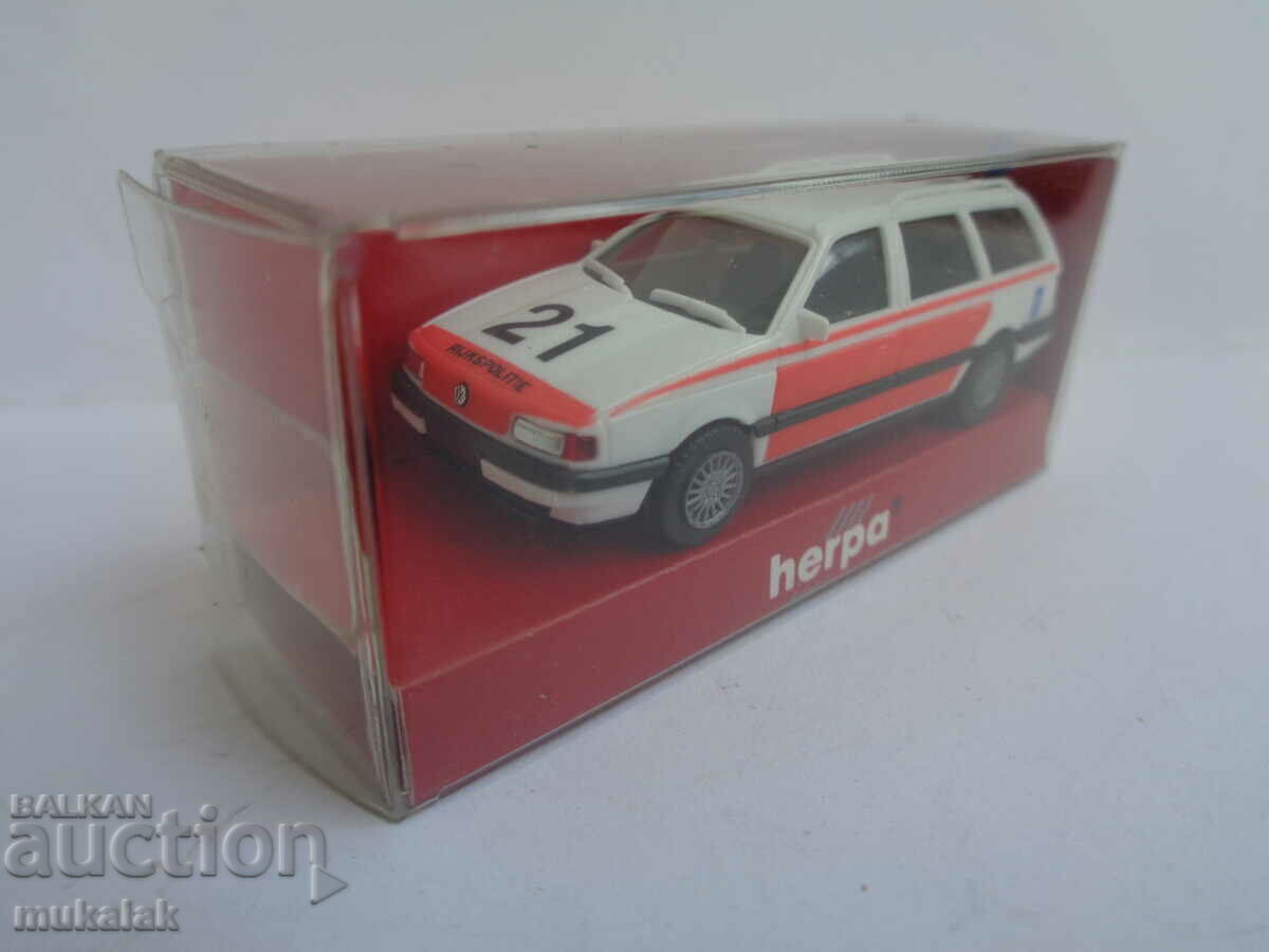 Auction HERPA H0 1/87 VW PASSAT POLICE MODEL CAR TOY Auction HERPA H0 1/87 VW PASSAT POLICE MODEL CAR TOY