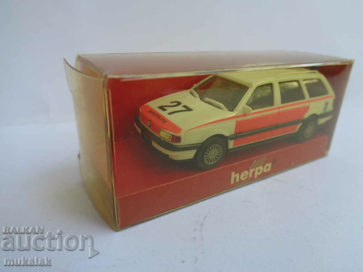Auction HERPA H0 1/87 VW PASSAT POLICE MODEL CAR TOY Auction HERPA H0 1/87 VW PASSAT POLICE MODEL CAR TOY