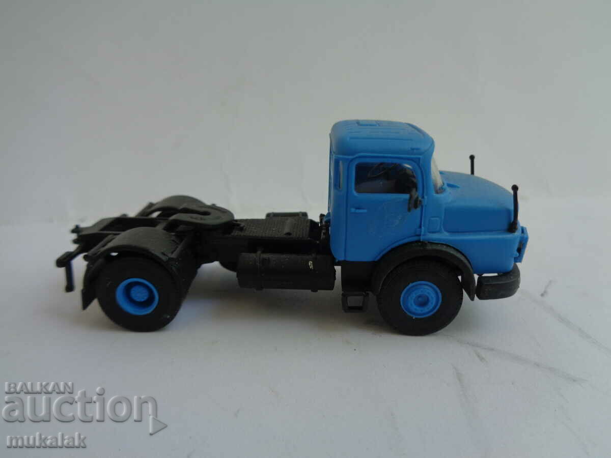Auction  KIBRI H0 1/87 MERCEDES BENZ TRUCK MODEL TOY TROLLEY