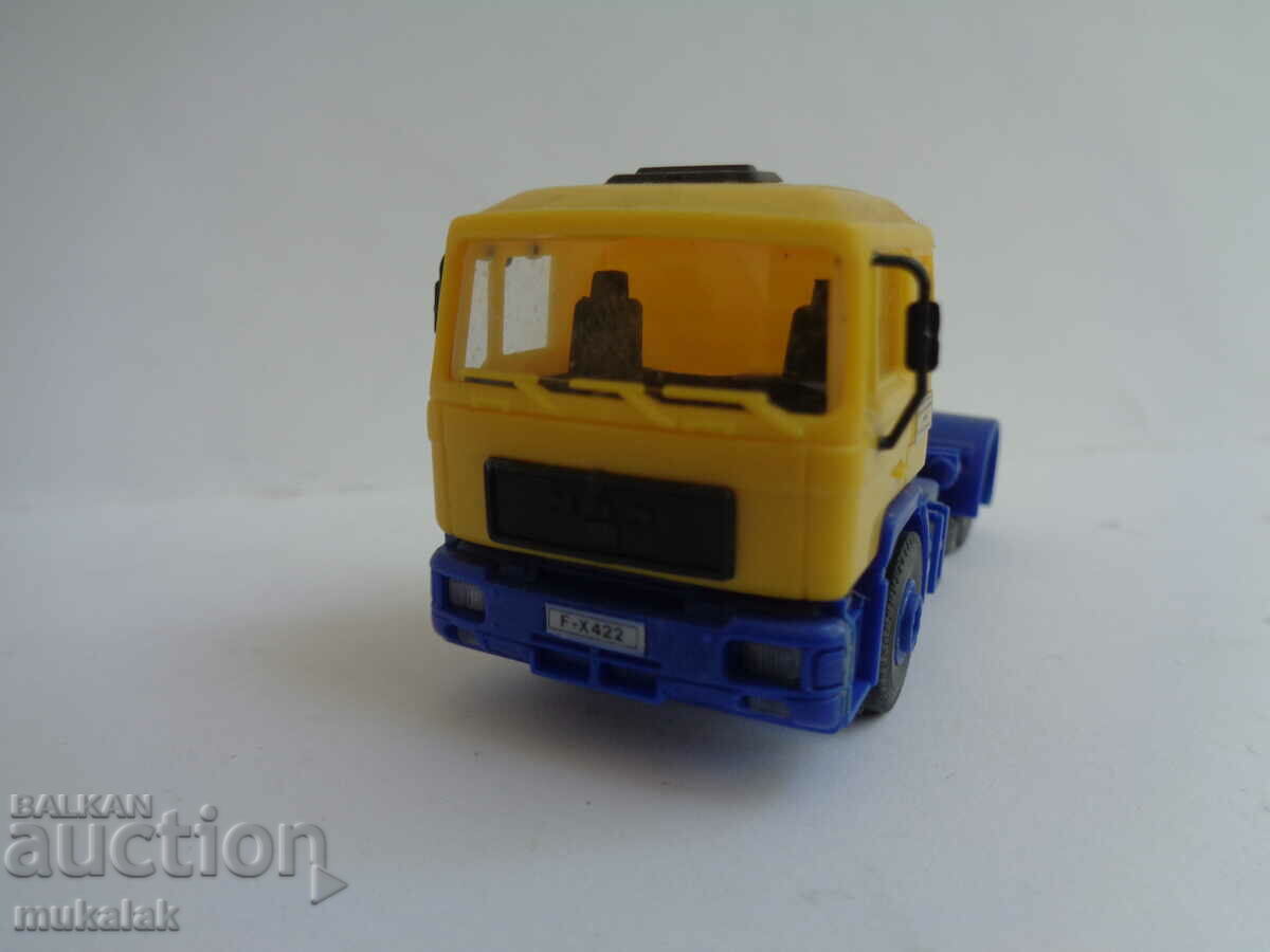 KIBRI H0 1/87 MAN ВЛЕКАЧ КАМИОН МОДЕЛ ИГРАЧКА КОЛИЧКА с цена 10.00 лв. | € 5.11 KIBRI H0 1/87 MAN ВЛЕКАЧ КАМИОН МОДЕЛ ИГРАЧКА КОЛИЧКА с цена 10.00 лв. | € 5.11