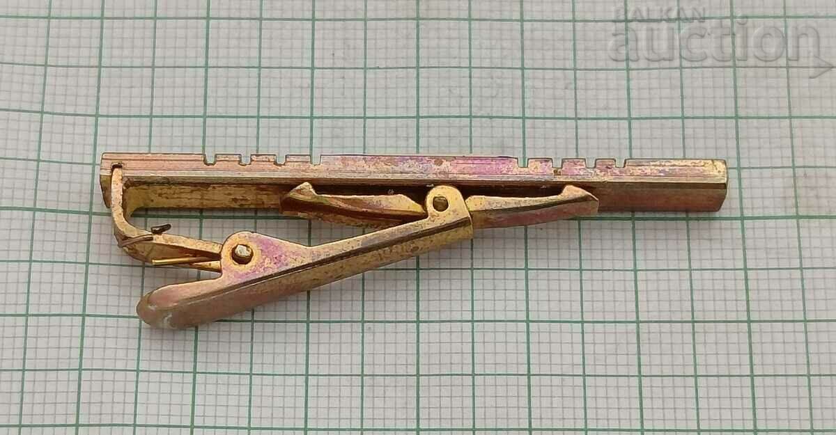 Delivery of TIE CLIP Delivery of TIE CLIP