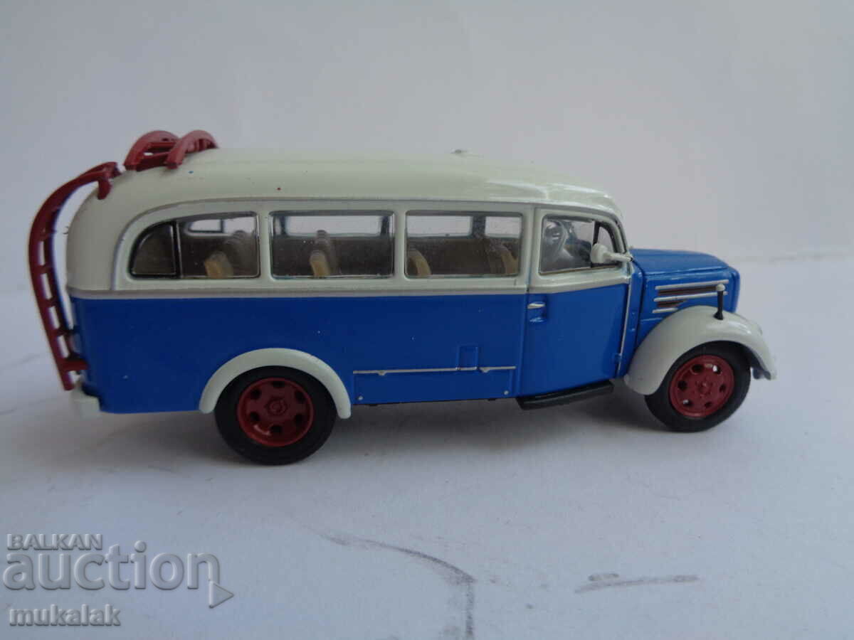 Delivery of 1:72 ATLAS ROBUR GARANT 1956 TROLLEY BUS RETRO MODEL
