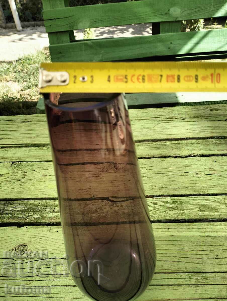 Delivery of Finnish designer Tamara Aladin purple crystal vase Delivery of Finnish designer Tamara Aladin purple crystal vase