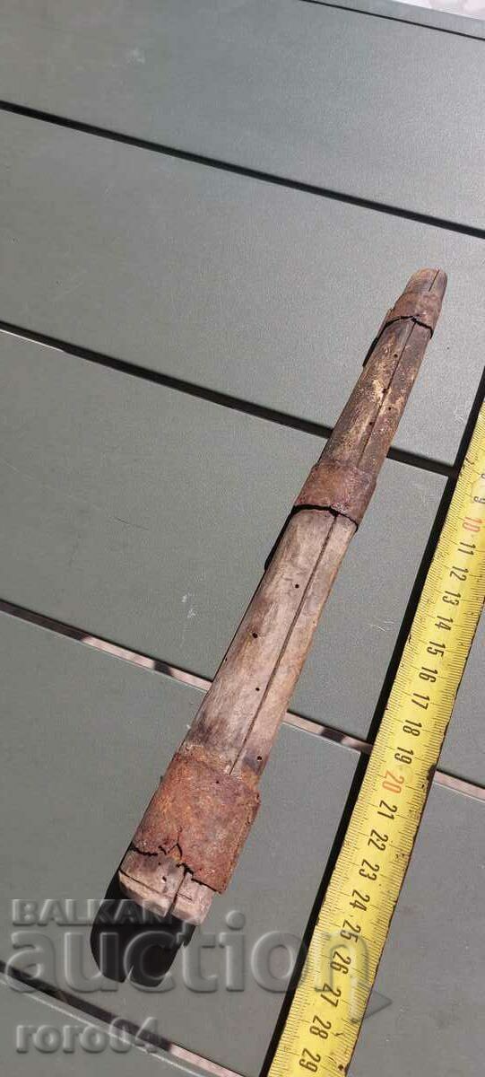 Delivery of KANIA - FIST - SHARK - KNIFE Delivery of KANIA - FIST - SHARK - KNIFE