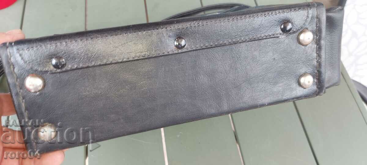 SOC. REPORTER'S BAG with price 40.50 BGN | € 20.71 SOC. REPORTER'S BAG with price 40.50 BGN | € 20.71