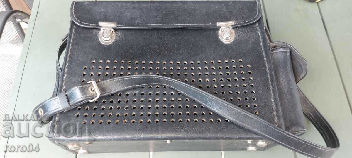 SOC. REPORTER'S BAG - 7 SOC. REPORTER'S BAG - 7