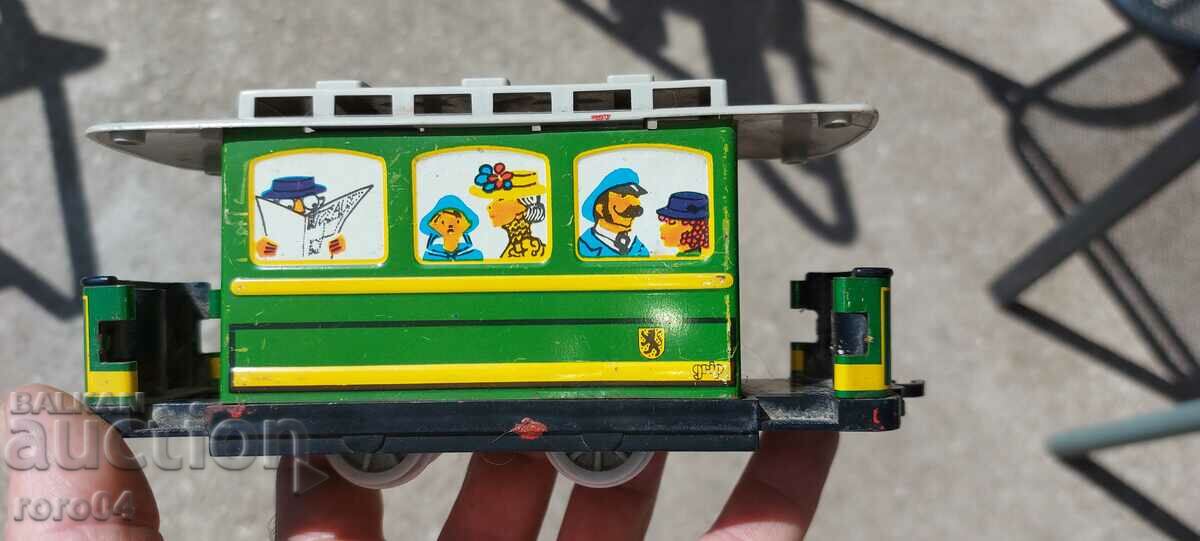 Auction GERMAN SHEET METAL WAGON No. 1 Auction GERMAN SHEET METAL WAGON No. 1