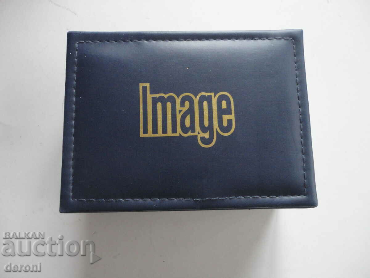 Cutie de ceas imagine originală cu preț 10.00 BGN | € 5.11