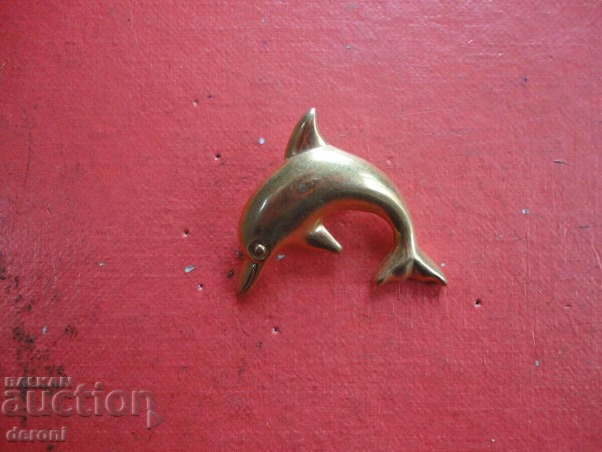 Amazing gold plated dolphin brooch with price 10.00 BGN | € 5.11 Amazing gold plated dolphin brooch with price 10.00 BGN | € 5.11