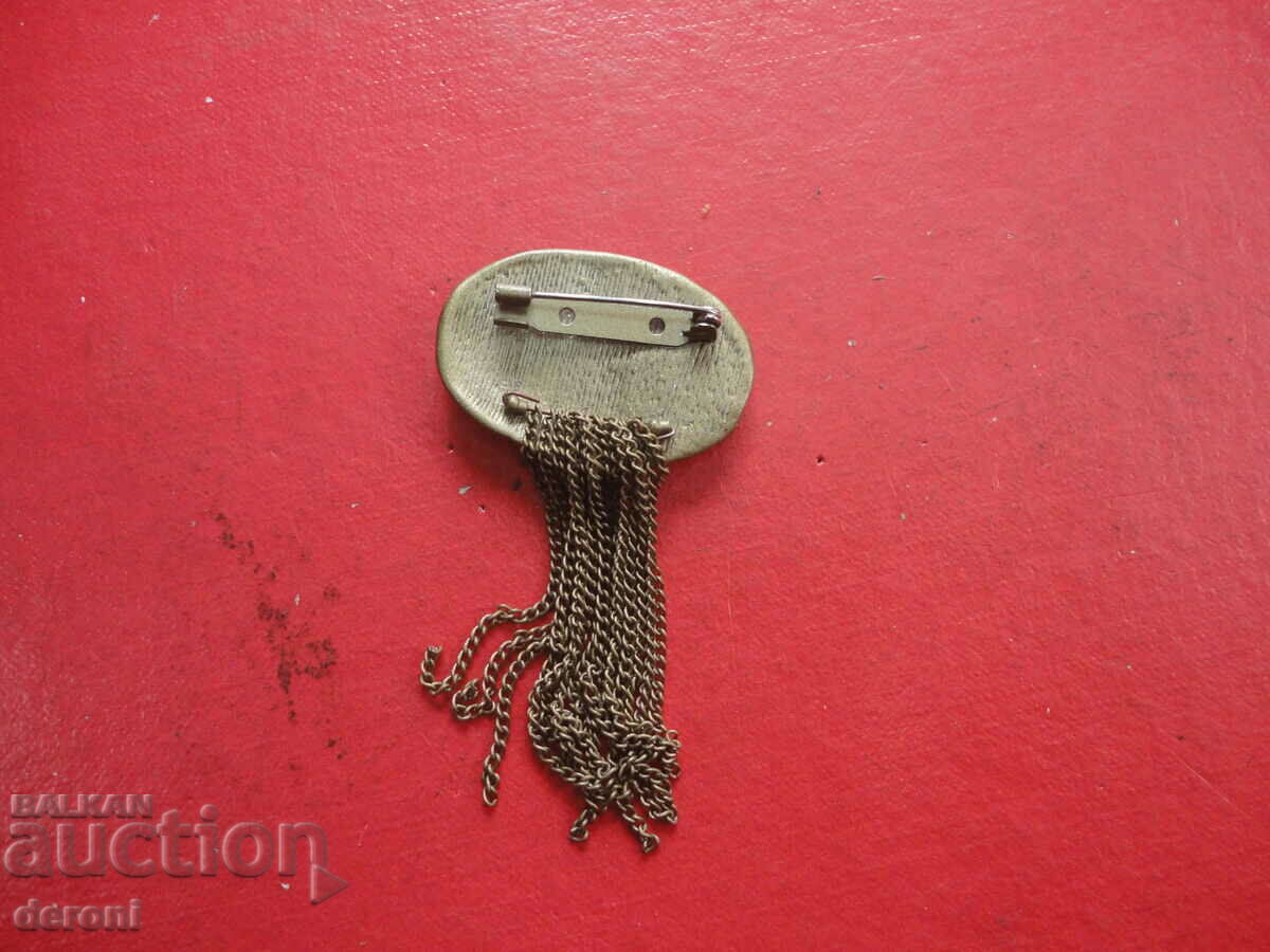 Auction Amazing Art Brooch 7 Auction Amazing Art Brooch 7